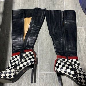 Checkered boots red detail